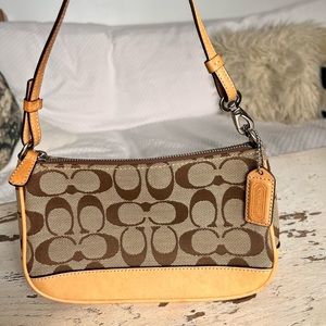 Authentic Coach Signature Demi Mini Pouch